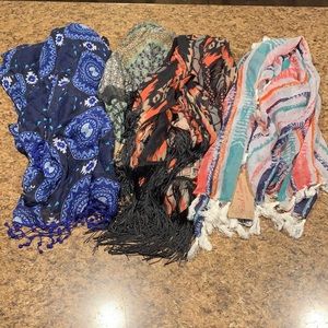 EUC Wrap Lot & NWT Scarf Red Camel